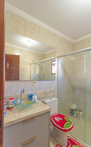 Casa à venda com 220m², 3 quartos e 5 vagas Casa à venda com 220m², 3 quartos e 5 vagasBanheiro Social