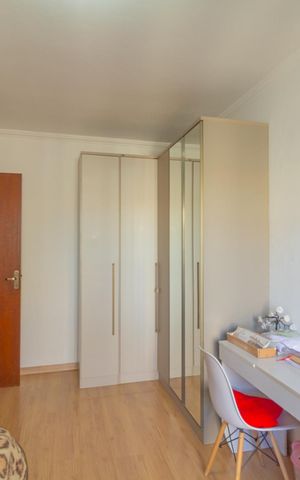 Casa à venda com 220m², 3 quartos e 5 vagas Casa à venda com 220m², 3 quartos e 5 vagasQuarto 1
