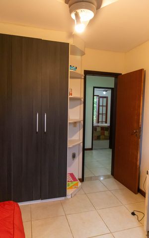 Casa de condomínio à venda com 400m², 5 quartos e 2 vagas Casa de condomínio à venda com 400m², 5 quartos e 2 vagasQuarto 2