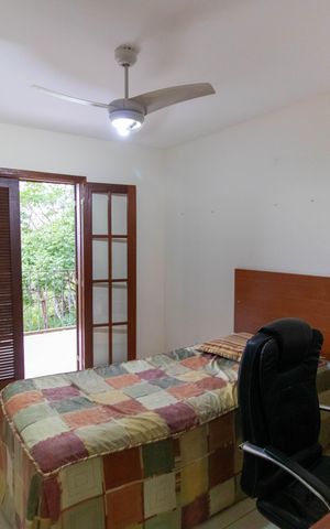 Casa de condomínio à venda com 400m², 5 quartos e 2 vagas Casa de condomínio à venda com 400m², 5 quartos e 2 vagasQuarto 3