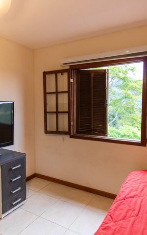 Casa de condomínio à venda com 400m², 5 quartos e 2 vagas Casa de condomínio à venda com 400m², 5 quartos e 2 vagasQuarto 2