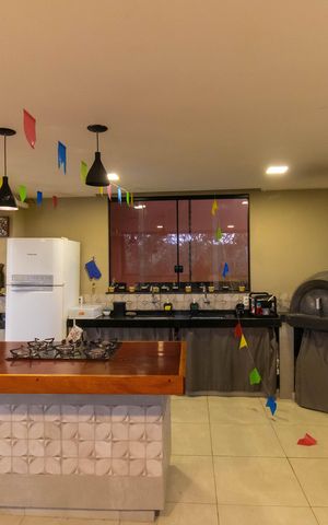 Casa de condomínio à venda com 400m², 5 quartos e 2 vagas Casa de condomínio à venda com 400m², 5 quartos e 2 vagasÁrea externa