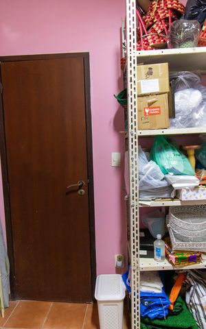Casa de condomínio à venda com 400m², 5 quartos e 2 vagas Casa de condomínio à venda com 400m², 5 quartos e 2 vagasQuarto de Serviço