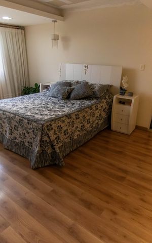 Casa de condomínio à venda com 400m², 5 quartos e 2 vagas Casa de condomínio à venda com 400m², 5 quartos e 2 vagasSuíte
