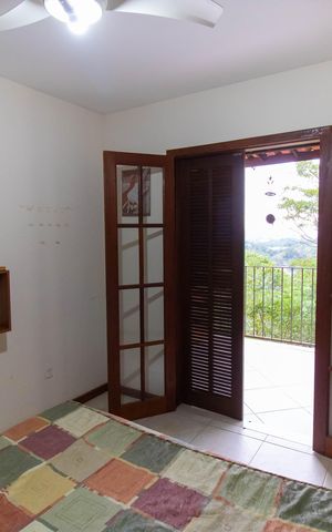 Casa de condomínio à venda com 400m², 5 quartos e 2 vagas Casa de condomínio à venda com 400m², 5 quartos e 2 vagasQuarto 3