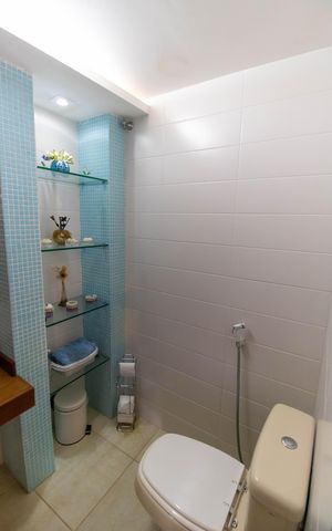 Casa de condomínio à venda com 400m², 5 quartos e 2 vagas Casa de condomínio à venda com 400m², 5 quartos e 2 vagasLavabo