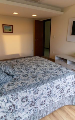 Casa de condomínio à venda com 400m², 5 quartos e 2 vagas Casa de condomínio à venda com 400m², 5 quartos e 2 vagasSuíte