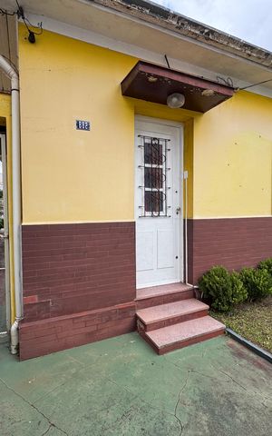 Casa à venda com 71m², 2 quartos e sem vaga