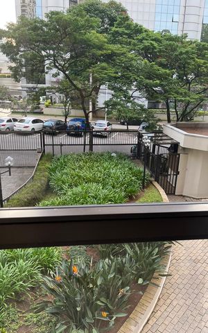 Apartamento à venda com 130m², 4 quartos e 2 vagas Apartamento à venda com 130m², 4 quartos e 2 vagasVista