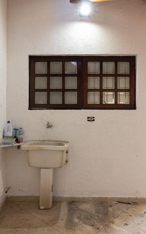 Casa para alugar com 360m², 3 quartos e 4 vagasÁrea de Serviço