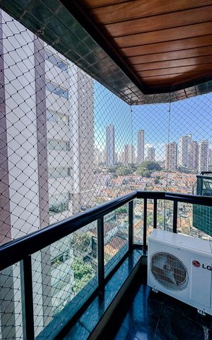 Apartamento à venda com 220m², 3 quartos e 3 vagasVaranda da Suíte 3