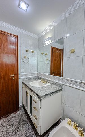 Apartamento à venda com 220m², 3 quartos e 3 vagasBanheiro da Suíte 3