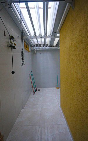 Casa de condomínio à venda com 108m², 2 quartos e 2 vagas Casa de condomínio à venda com 108m², 2 quartos e 2 vagasÁrea de Serviço