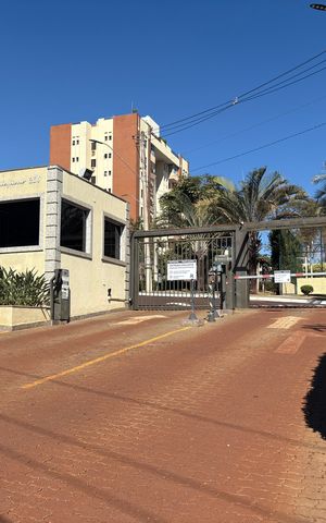 Apartamento para alugar com 107m², 2 quartos e 1 vaga Apartamento para alugar com 107m², 2 quartos e 1 vagaFachada