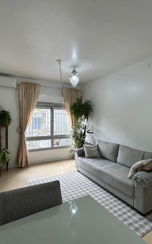 Apartamento à venda com 65m², 2 quartos e sem vaga Apartamento à venda com 65m², 2 quartos e sem vagaSala