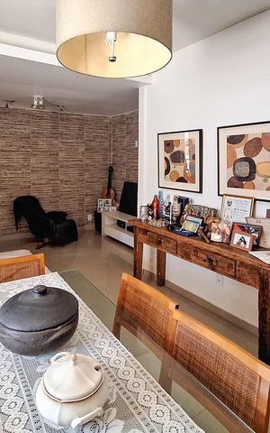 Casa à venda com 396m², 2 quartos e 2 vagas Casa à venda com 396m², 2 quartos e 2 vagasSala