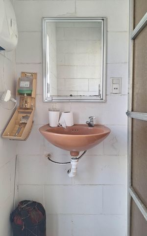 Casa à venda com 396m², 2 quartos e 2 vagas Casa à venda com 396m², 2 quartos e 2 vagasLavabo