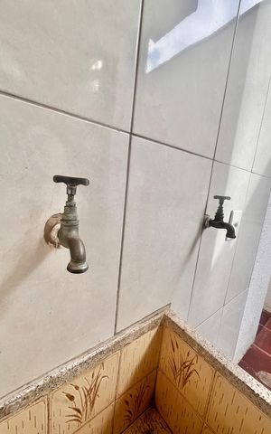 Casa à venda com 153m², 3 quartos e 2 vagas Casa à venda com 153m², 3 quartos e 2 vagasÁrea de Serviço