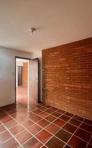 Casa à venda com 153m², 3 quartos e 2 vagas Casa à venda com 153m², 3 quartos e 2 vagasQuarto Edícula