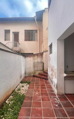 Casa à venda com 153m², 3 quartos e 2 vagas Casa à venda com 153m², 3 quartos e 2 vagasQuintal