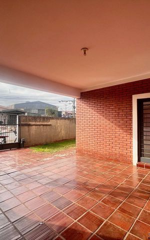 Casa à venda com 153m², 3 quartos e 2 vagas Casa à venda com 153m², 3 quartos e 2 vagasGaragem