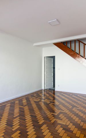Casa à venda com 115m², 2 quartos e 1 vaga Casa à venda com 115m², 2 quartos e 1 vagaSala