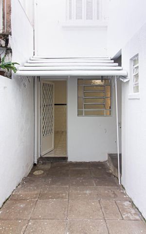 Casa à venda com 115m², 2 quartos e 1 vaga Casa à venda com 115m², 2 quartos e 1 vagaÁrea de serviço