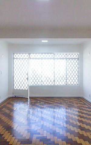 Casa à venda com 115m², 2 quartos e 1 vaga Casa à venda com 115m², 2 quartos e 1 vagaSala
