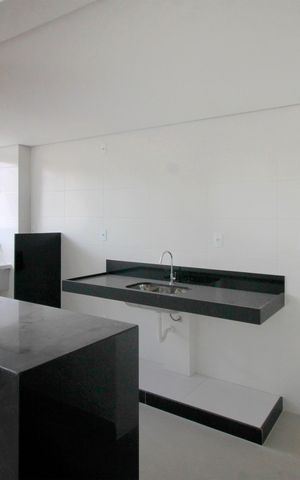 Apartamento à venda com 82m², 3 quartos e 2 vagasCozinha
