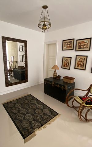 Casa à venda com 513m², 6 quartos e 3 vagas Casa à venda com 513m², 6 quartos e 3 vagasCirculação / Hall