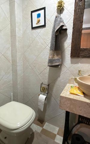 Casa à venda com 513m², 6 quartos e 3 vagas Casa à venda com 513m², 6 quartos e 3 vagasLavabo