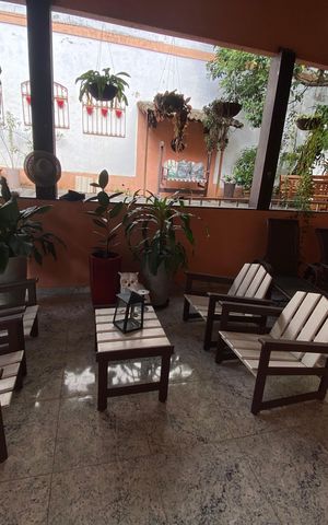 Casa à venda com 513m², 6 quartos e 3 vagas Casa à venda com 513m², 6 quartos e 3 vagasVaranda