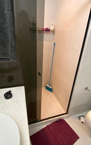 Casa à venda com 513m², 6 quartos e 3 vagas Casa à venda com 513m², 6 quartos e 3 vagasBanheiro Suíte 2