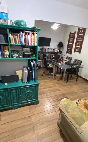Casa à venda com 513m², 6 quartos e 3 vagas Casa à venda com 513m², 6 quartos e 3 vagasEscritório