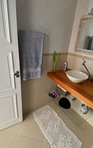 Casa à venda com 513m², 6 quartos e 3 vagas Casa à venda com 513m², 6 quartos e 3 vagasBanheiro Social