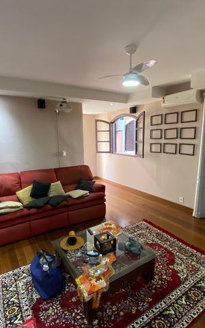 Casa à venda com 513m², 6 quartos e 3 vagas Casa à venda com 513m², 6 quartos e 3 vagasSala 2