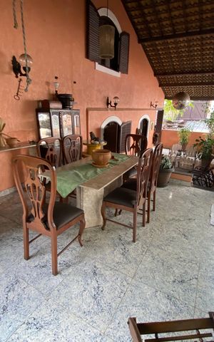 Casa à venda com 513m², 6 quartos e 3 vagas Casa à venda com 513m², 6 quartos e 3 vagasÁrea Gourmet