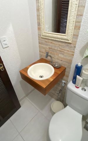 Casa à venda com 513m², 6 quartos e 3 vagas Casa à venda com 513m², 6 quartos e 3 vagasBanheiro Social