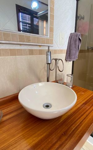 Casa à venda com 513m², 6 quartos e 3 vagas Casa à venda com 513m², 6 quartos e 3 vagasBanheiro Social
