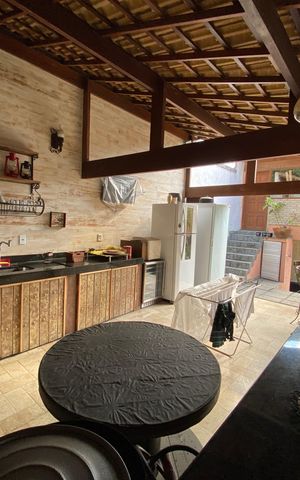 Casa à venda com 513m², 6 quartos e 3 vagas Casa à venda com 513m², 6 quartos e 3 vagasÁrea Gourmet
