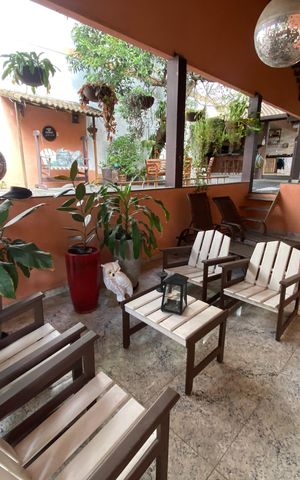 Casa à venda com 513m², 6 quartos e 3 vagas Casa à venda com 513m², 6 quartos e 3 vagasVaranda