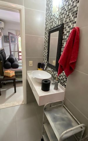 Casa à venda com 513m², 6 quartos e 3 vagas Casa à venda com 513m², 6 quartos e 3 vagasBanheiro Social