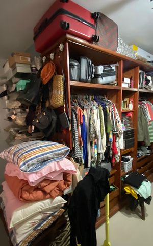 Casa à venda com 513m², 6 quartos e 3 vagas Casa à venda com 513m², 6 quartos e 3 vagasCloset Suíte 1
