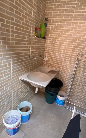 Casa à venda com 513m², 6 quartos e 3 vagas Casa à venda com 513m², 6 quartos e 3 vagasLavanderia