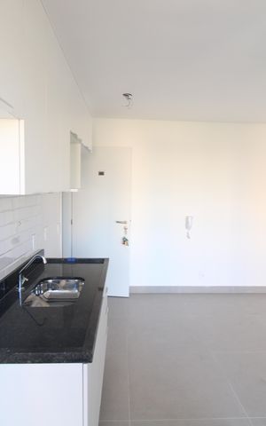 Apartamento para alugar com 47m², 2 quartos e 1 vagaSala / Cozinha