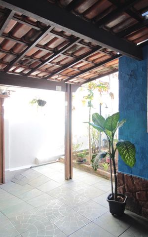 Casa à venda com 140m², 3 quartos e 2 vagasGaragem