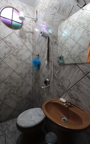 Casa à venda com 140m², 3 quartos e 2 vagasBanheiro da Suíte