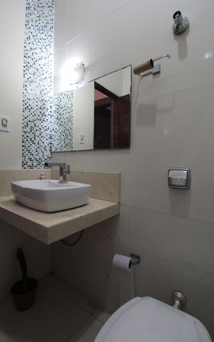 Casa à venda com 140m², 3 quartos e 2 vagasBanheiro Social