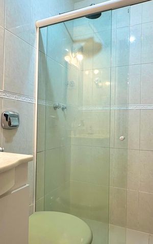 Apartamento para alugar com 90m², 2 quartos e 1 vaga Apartamento para alugar com 90m², 2 quartos e 1 vagaBanheiro da Suíte