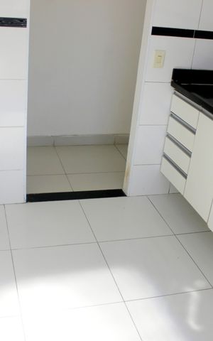 Apartamento à venda com 53m², 2 quartos e 1 vagaCozinha e área de serviço 
